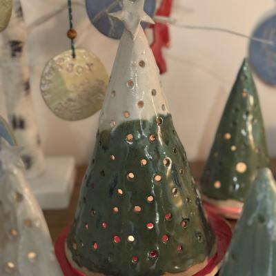 Christmas tree tea light holder