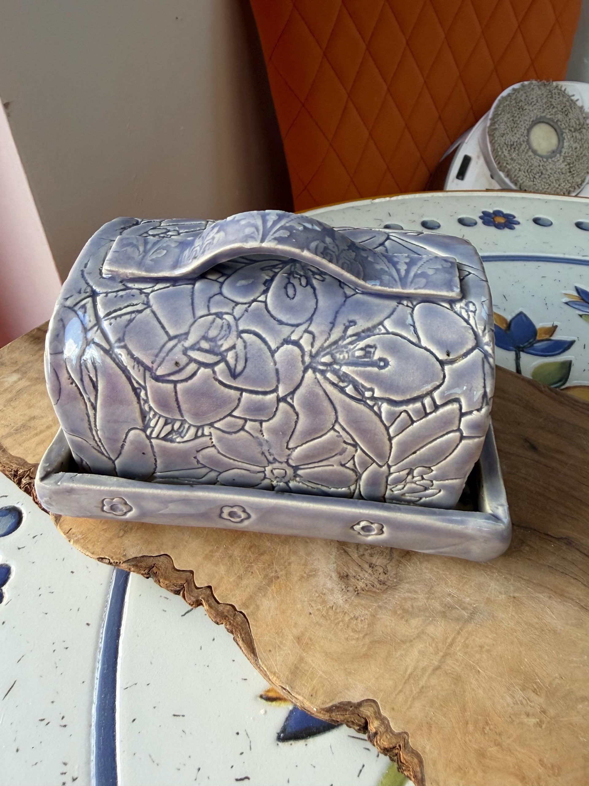Butter Dish with lid handmade lavender - Image 3